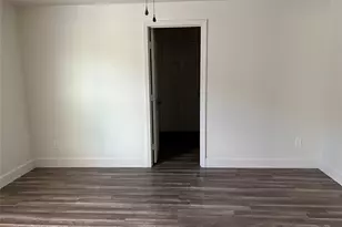 201 Eastwood St #4S, Houston, TX 77011 - Photo 14