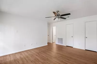 212 Normal Park Drive, Huntsville, TX 77320 - Photo 16