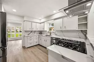 14138 Burke Forest Dr, Houston, TX 77070 - Photo 12