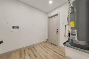 6638 Thornwall St, Houston, TX 77092 - Photo 20