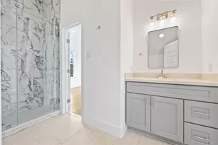 4602 Clay St, Houston, TX 77023 - Photo 8