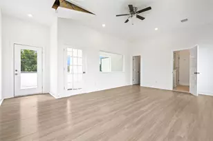 4602 Clay St, Houston, TX 77023 - Photo 6