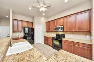 945 Autumn Brook St, Seabrook, TX 77586 - Photo 12