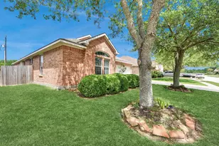 945 Autumn Brook St, Seabrook, TX 77586 - Photo 4