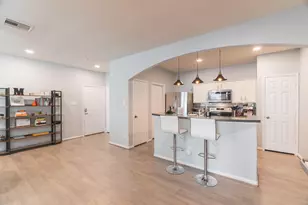 6607 Lake Woodlands Dr, The Woodlands, TX 77382 - Photo 6