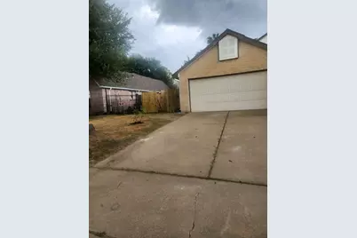 8015 Crestwick Drive, Houston, TX 77083 - Photo 8