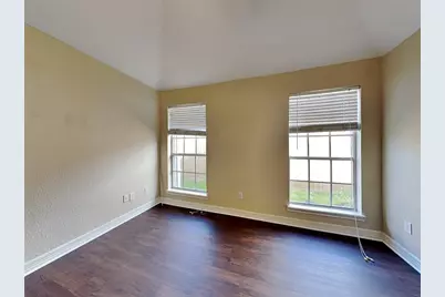 2922 31st Avenue N, Texas City, TX 77590 - Photo 10