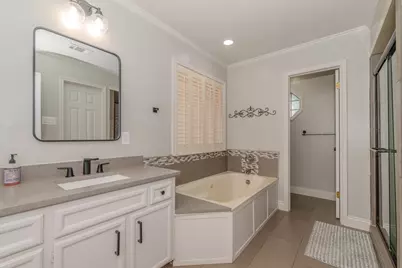 7650 Colonial Dr, Beaumont, TX 77707 - Photo 16
