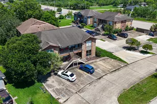 4017 Briar Hollow Dr, Dickinson, TX 77539 - Photo 24