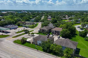 4017 Briar Hollow Dr, Dickinson, TX 77539 - Photo 16