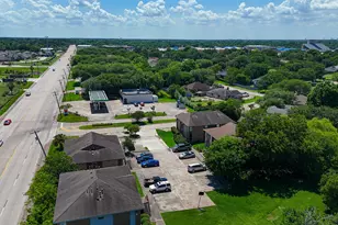 4017 Briar Hollow Dr, Dickinson, TX 77539 - Photo 32
