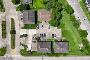 4017 Briar Hollow Dr, Dickinson, TX 77539 - Photo 20