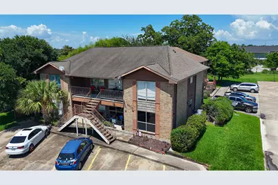 4017 Briar Hollow Drive, Dickinson, TX 77539 - Photo 4