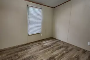 502 Magnusson Ave, Palacios, TX 77465 - Photo 10
