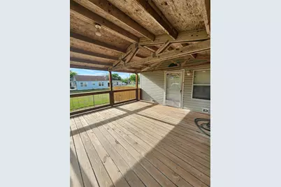502 Magnusson Ave, Palacios, TX 77465 - Photo 18