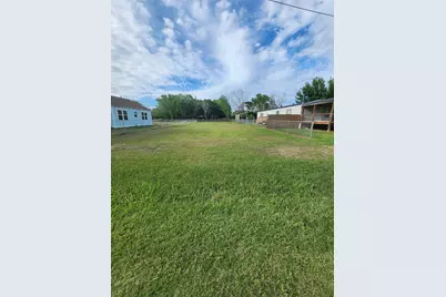 502 Magnusson Ave, Palacios, TX 77465 - Photo 24
