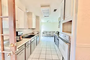 10719 Carvel Ln, Houston, TX 77072 - Photo 10