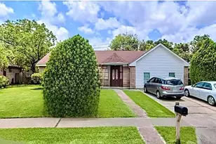 10719 Carvel Ln, Houston, TX 77072 - Photo 2
