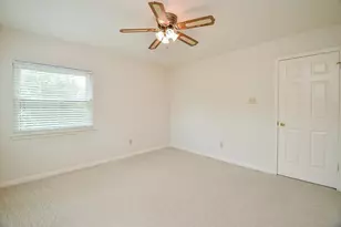 3815 Meadow Spring Dr, Sugar Land, TX 77479 - Photo 22