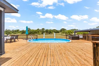254 Broken Arrow, Floresville, TX 78114 - Photo 36