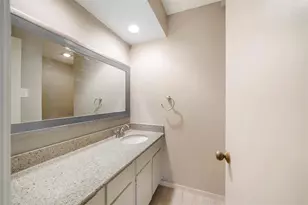 5939 Woodway Place Ct, Houston, TX 77057 - Photo 12