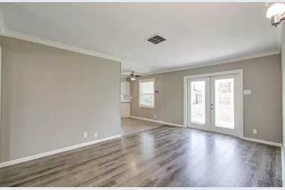 9410 Highmeadow Drive, Houston, TX 77063 - Photo 12