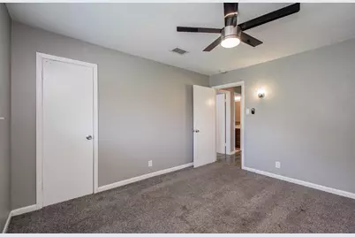 9410 Highmeadow Drive, Houston, TX 77063 - Photo 18