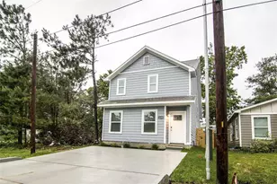 16980 W Ivanhoe, Montgomery, TX 77316 - Photo 2