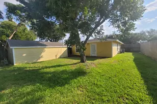 1523 Campbell, Galveston, TX 77551 - Photo 18