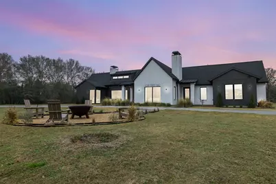 432 S Garrett Circle, Bellville, TX 77418 - Photo 1