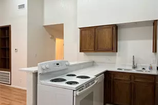 2305 55th St, Galveston, TX 77551 - Photo 4