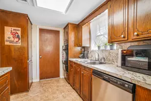 1998 Lake Creek Dr, Houston, TX 77339 - Photo 6