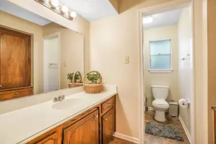 1998 Lake Creek Dr, Houston, TX 77339 - Photo 16