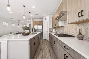 10404 Marston Vineyard Dr, Houston, TX 77025 - Photo 16