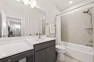 10404 Marston Vineyard Dr, Houston, TX 77025 - Photo 34