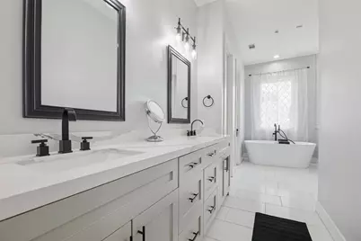 1922 Oakdale Street, Houston, TX 77004 - Photo 8