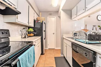 1500 Bay Area Boulevard #424, Houston, TX 77058 - Photo 10