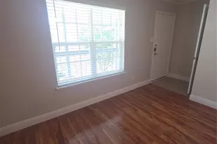 2350 Bering Dr, Houston, TX 77057 - Photo 10