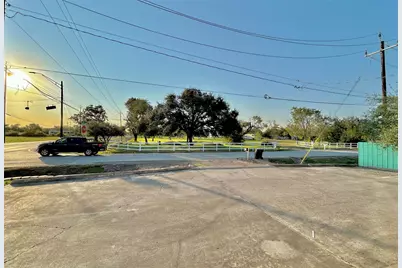 927 27th Street, Dickinson, TX 77539 - Photo 28