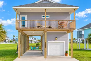 18607 Warrior Rd, Galveston, TX 77554 - Photo 1
