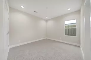 2502 W Tidwell Rd, Houston, TX 77091 - Photo 20