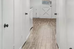 12913 Trail Hollow Dr, Houston, TX 77079 - Photo 8