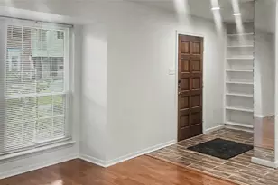 12913 Trail Hollow Dr, Houston, TX 77079 - Photo 2