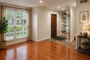 12913 Trail Hollow Dr, Houston, TX 77079 - Photo 2