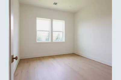 4047 Mischire Drive, Houston, TX 77025 - Photo 16