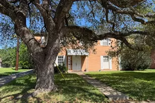 8711 Ilona Ln, Houston, TX 77025 - Photo 2