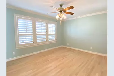 919 Long Reach Drive, Tiki Island, TX 77554 - Photo 32