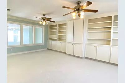 919 Long Reach Drive, Tiki Island, TX 77554 - Photo 36