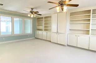 919 Long Reach Dr, Tiki Island, TX 77554 - Photo 36