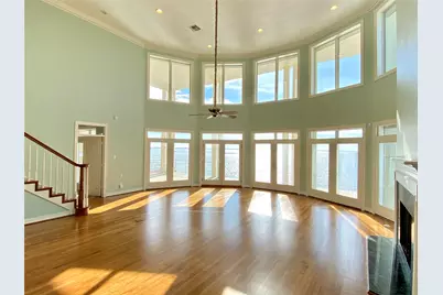 919 Long Reach Drive, Tiki Island, TX 77554 - Photo 6